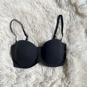 SKIMS Black Strapless Bra